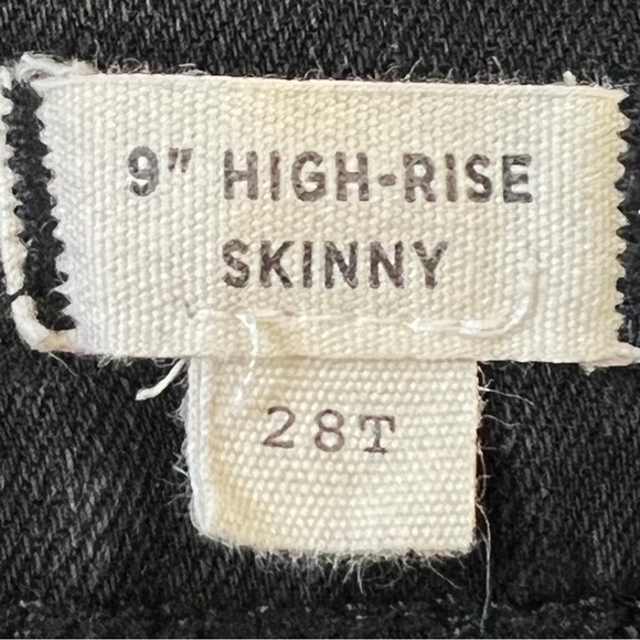 Madewell 9” High Rise Skinny Distressed Raw Hem Black Jeans Size 28 T - Picture 10 of 13